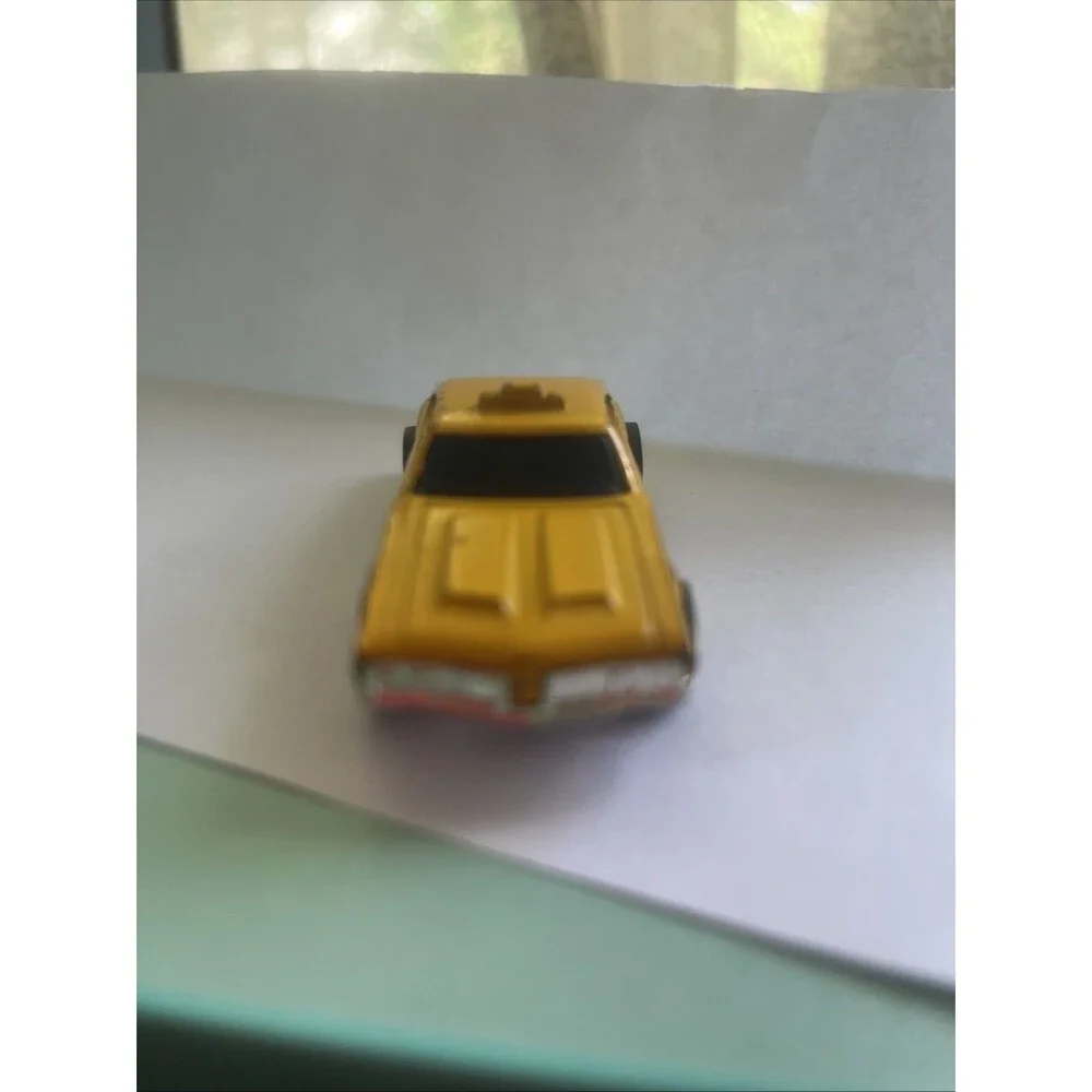 Vintage  Hot Wheels Redline Maxi Taxi OLDS 442.  USA And Canada